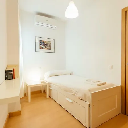 Apartment Bright And Wide 1bd 2bth- Jose Gestoso *