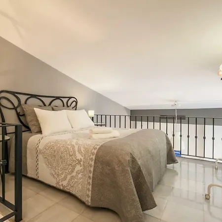 Isbilya Centro Duque Apartment Seville