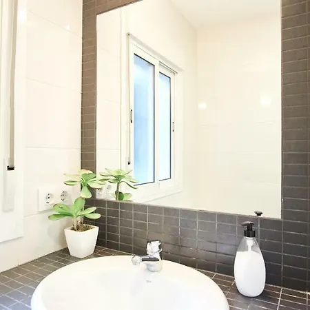 Resolana Walls Apartment