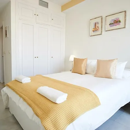 Apartment San Jacinto Triana By Valcambre