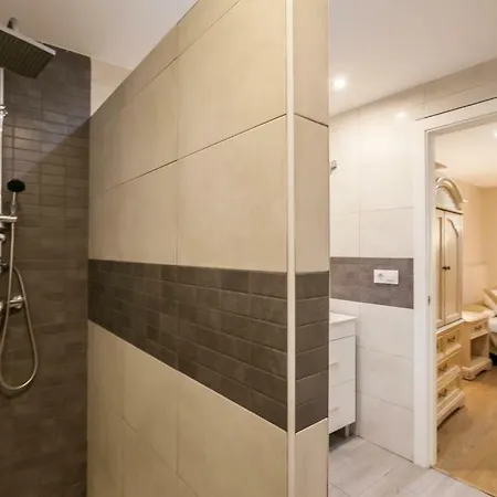 Apartment Hob Seville