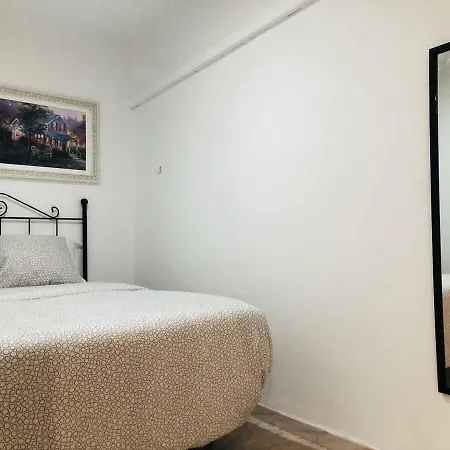 Center Apartment *