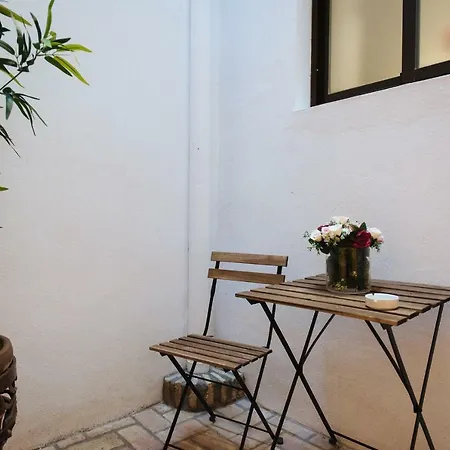 Luxury Penuelas Free Parking Apartment *