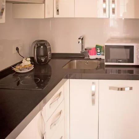 Eco-apartamento Salao En Triana Севилья