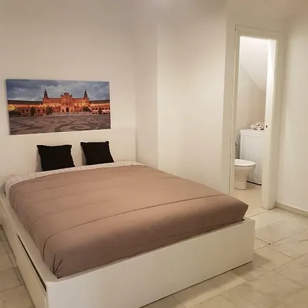 Centro Santa Rufina Apartment *