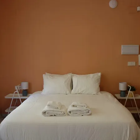 The River Townhouse Pink * Seville
