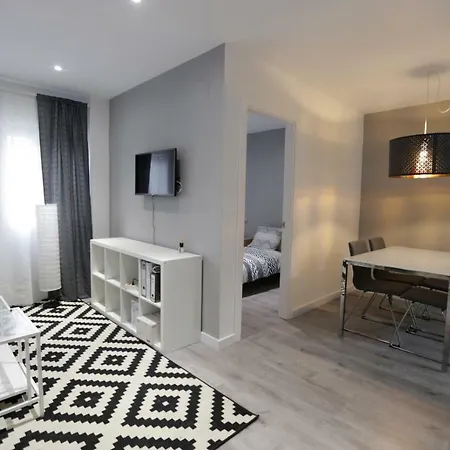 Brand New Charming Next To The River Apartment *