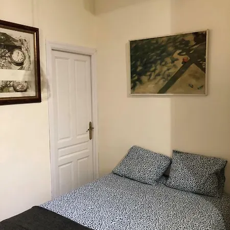 C Buen Viaje 5 * Seville