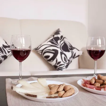 Apartment Alameda's Pearl With Parking Seville