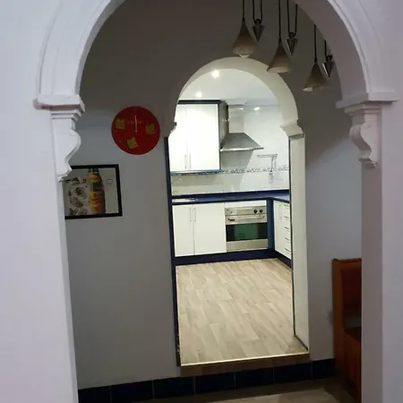 Atico En Triana Con Terraza 36m2 Y Jacuzzi Apartment *