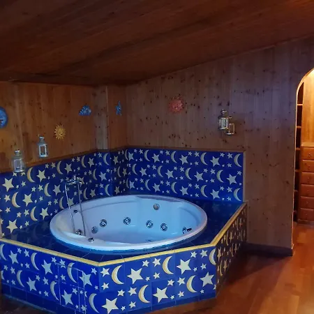 Atico En Triana Con Terraza 36m2 Y Jacuzzi *