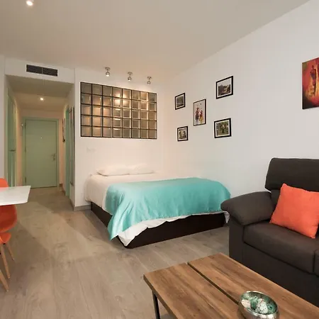 Laura Triana Apartment *