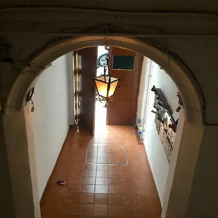 La Maestranza Guest house *