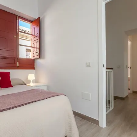 Centro, 3bd Y 2ba, 1min Catedral, Duplex De Lujo Apartment