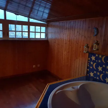 Apartment Atico En Triana Con Terraza 36m2 Y Jacuzzi Seville