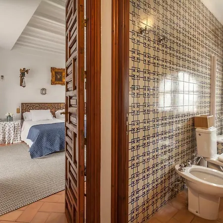 Elvira, Exclusive Pool And Gardens In The Heart Of Villa Sevilla