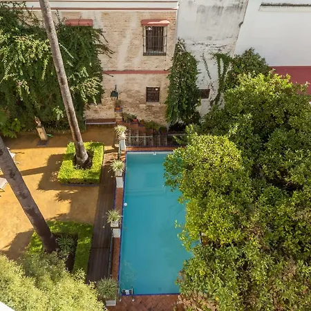 Elvira, Exclusive Pool And Gardens In The Heart Of Villa