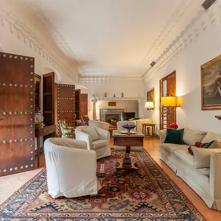 Elvira, Exclusive Pool And Gardens In The Heart Of Sevilla