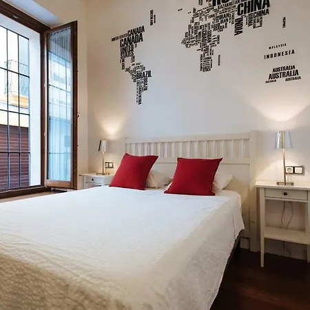 San Lorenzo Duplex Apartment *