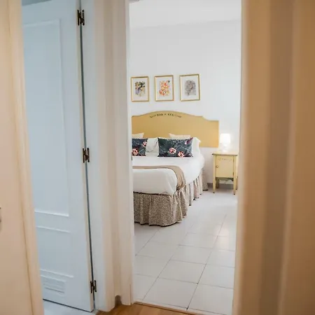 Alameda's Pearl With Parking Apartment Seville