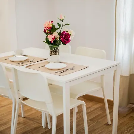 Alameda's Pearl With Parking * Seville