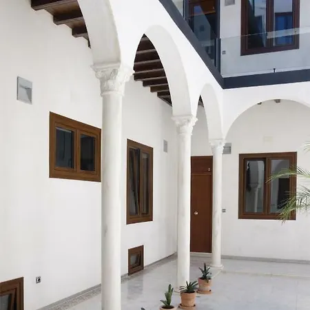 Bustos Tavera Apartamento *