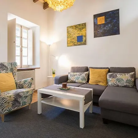 Corral Casa Grande Oasis * Seville
