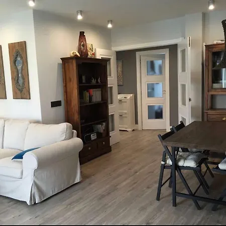 Apartamento Triana, Calle Troya *