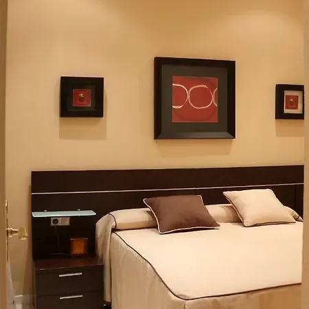 Calle San Vicente, Apartamento *