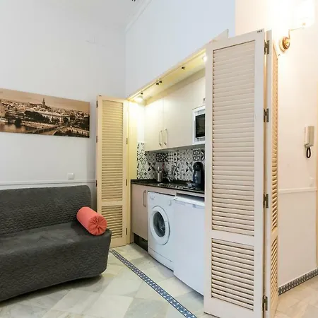 Apartment Holidays Isbilia Centro By Valcambre Seville