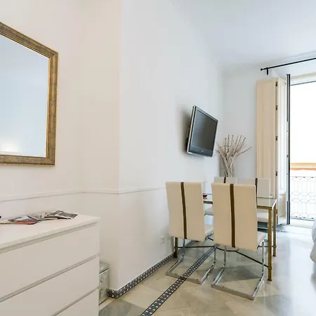 Apartment Holidays Isbilia Centro By Valcambre *