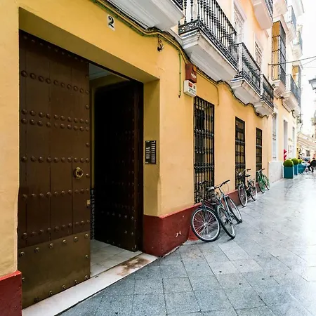 Holidays Isbilia Centro By Valcambre Apartment *