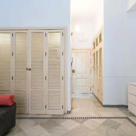 Apartment Holidays Isbilia Centro By Valcambre Seville