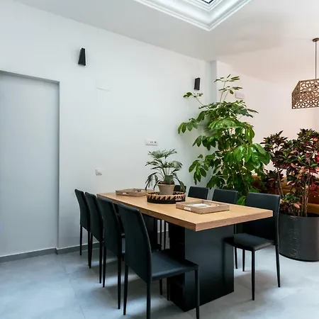 Unique House - Private Spa&pool -stayinseville