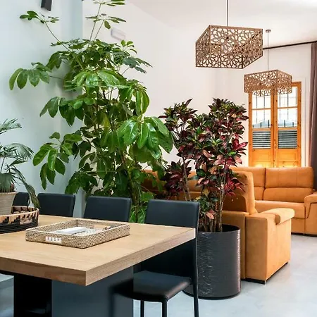 Unique House - Private Spa&pool -stayinseville