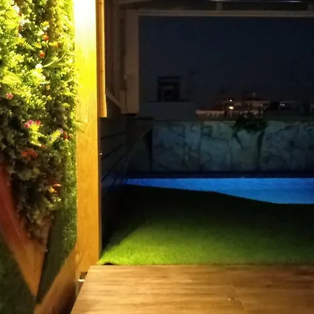 Naujaras.com * Seville