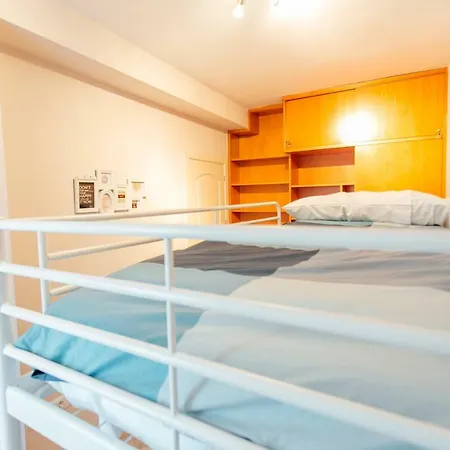 Wide And Diaphanous- 3bd 2bth- Alcazar Seville