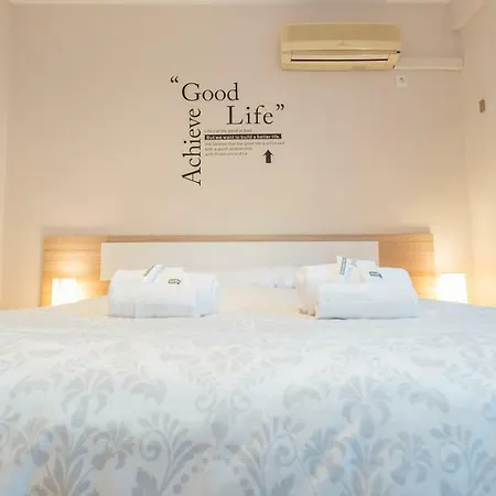 Wide And Diaphanous- 3bd 2bth- Alcazar Apartment Seville