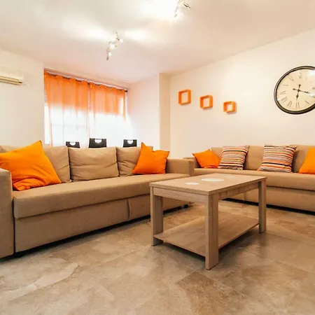 Wide And Diaphanous- 3bd 2bth- Alcazar Apartment