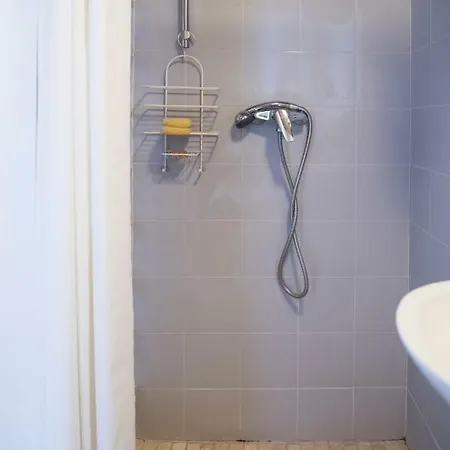 With Access To Rooftop Terrace * Sevilha