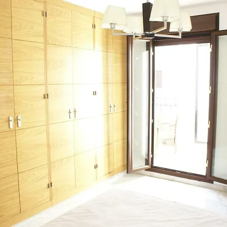 Modern Atico, Close Macarena/sevilla Center Apartment