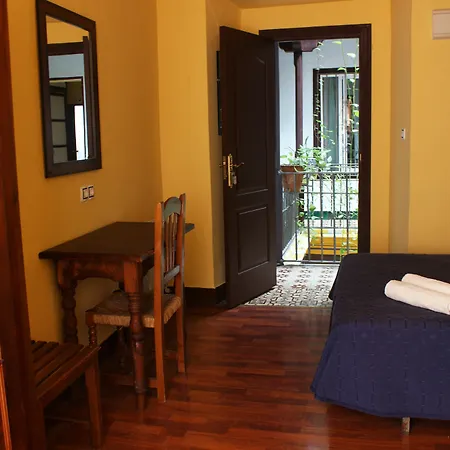 Lisdos Hotel