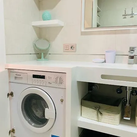 Cathedral Studio, Luxury In Cathedral Area, Parking Optional Apartment *