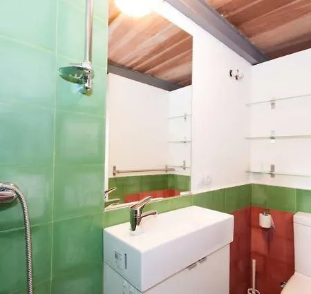 With Access To Rooftop Terrace Sevilha