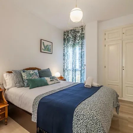 Giralda Center. Best Location. San Bernardo Apartment