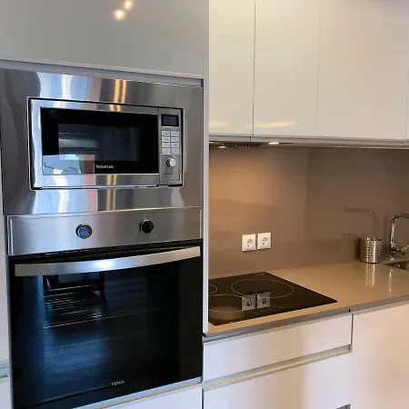 Luz Y Tranquilidad En El Casco Histórico - Parking Gratis Apartamento