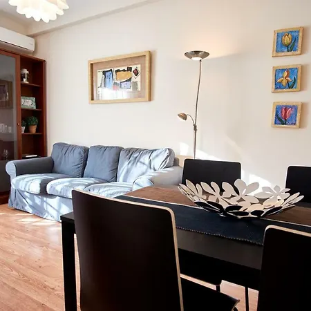 Apartment Resolana Walls *