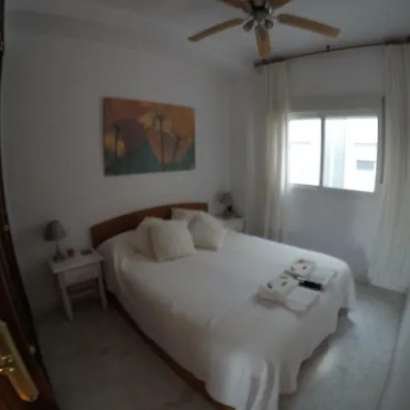 The Hostelito! Free Parking Apartment