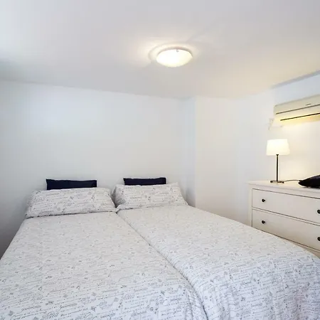 Apartment Lr2 Private Terrace & Parking Right In The Center *