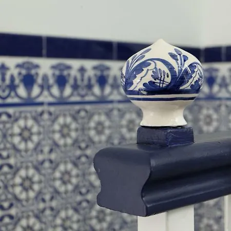The River Townhouse Pink Apartment Seville